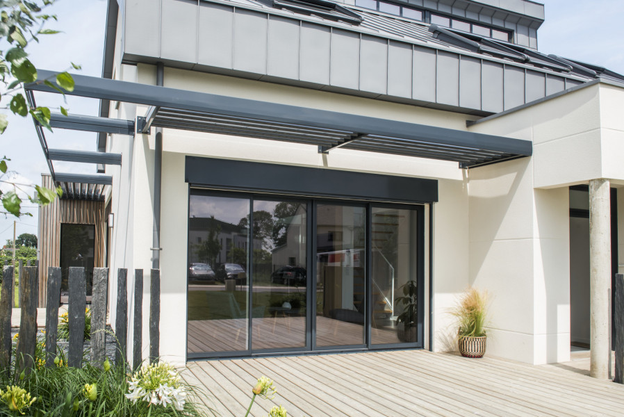 Coulissant 4 vantaux 2 rails, vue ext - Menuiseries Bouvet Coulissant 4 vantaux 2 rails, vue ext - Menuiseries Bouvet